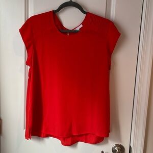 Like new red top.